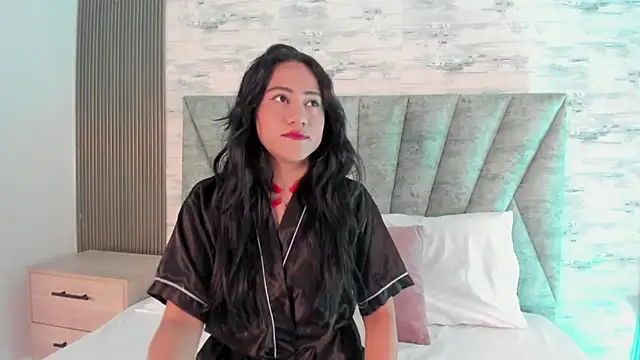 Shashadeluxe online show from 04.28.26
