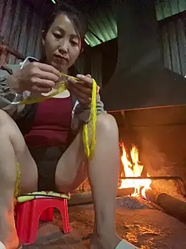 Huonglyna online show from 04.26.26