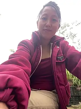 Huonglyna online show from 04.29.26