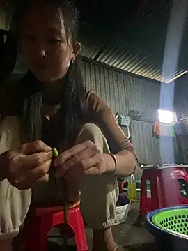 Huonglyna online show from 05.02.26
