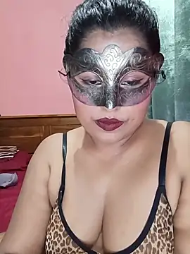 Maskedcurves online show from 07.01.26