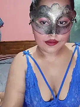 Maskedcurves online show from 07.12.26