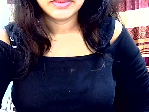 Snapshot of Noor_Zarin chatting on 04.13.26 Noor Zarin online show from 04.13.26