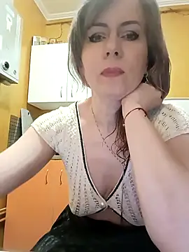 TaynaSecret online show from 04.30.26