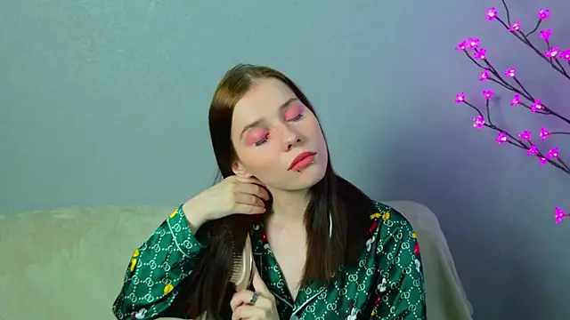 CleoBloom  online show from 04.30.26