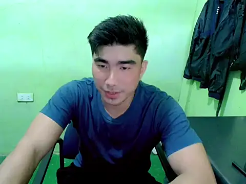 Snapshot of Hunkfireman chatting on 04.28.26 Hunkfireman online show from 04.28.26