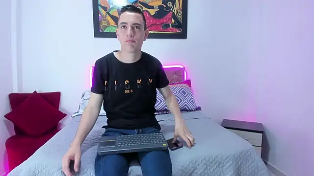 Tatan Cooper online show from 04.04.26