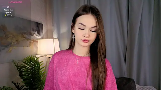 Snapshot of LuraPodraza chatting on 07.01.26 LuraPodraza online show from 07.01.26