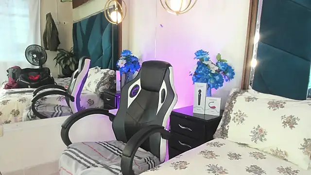 AprilMiiller online show from 05.04.26