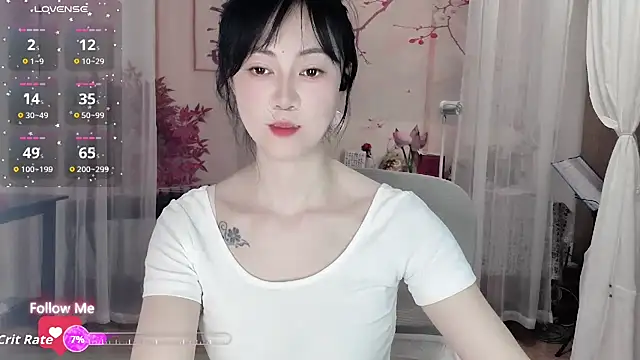 Snapshot of noomi-1111 chatting on 06.24.26 noomi-1111 online show from 06.24.26