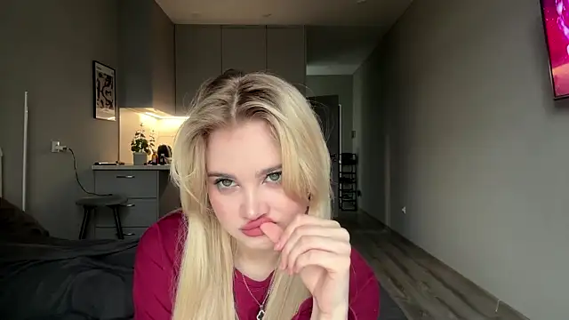 kirtova  online show from 04.18.26