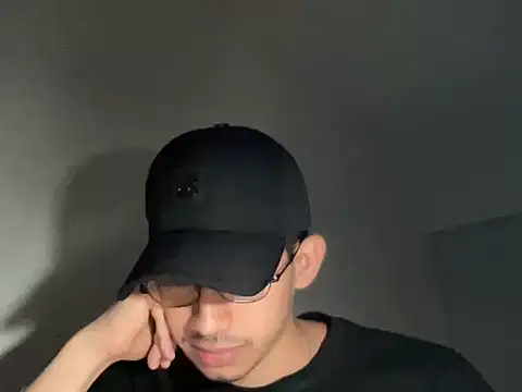 Domincmarles online show from 04.26.26