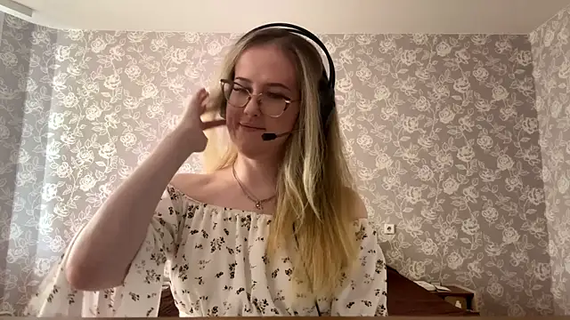 ElmiraGildea online show from 04.09.26