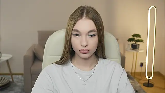 Snapshot of SangVivolo chatting on 04.06.26 SangVivolo online show from 04.06.26