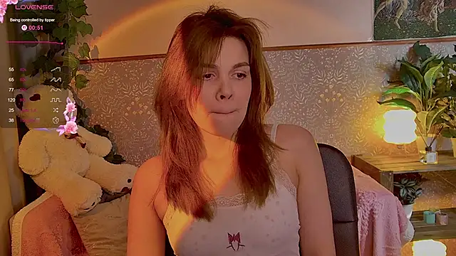 Snapshot of ScarletMarnei chatting on 06.28.26 ScarletMarnei online show from 06.28.26