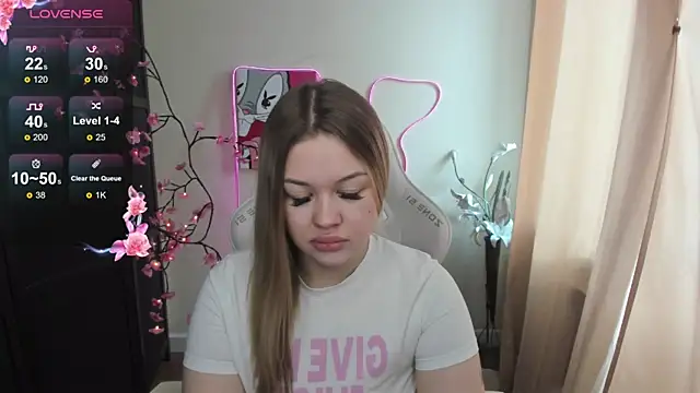 Snapshot of AmeliePeach chatting on 05.26.26 AmeliePeach online show from 05.26.26