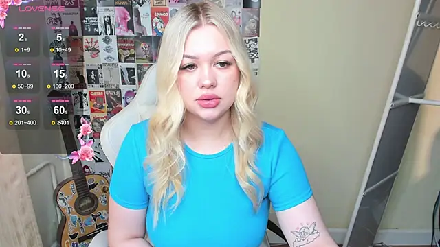 Snapshot of AmeliePeach chatting on 05.29.26 AmeliePeach online show from 05.29.26