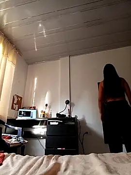 Snapshot of Leticia_Hinkley_ chatting on 04.12.26 Leticia Hinkley online show from 04.12.26