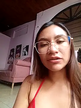 Snapshot of Leticia_Hinkley_ chatting on 04.18.26 Leticia Hinkley online show from 04.18.26