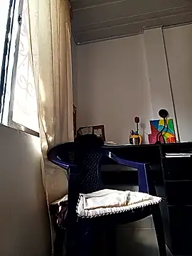 Snapshot of Leticia_Hinkley_ chatting on 04.22.26 Leticia Hinkley online show from 04.22.26