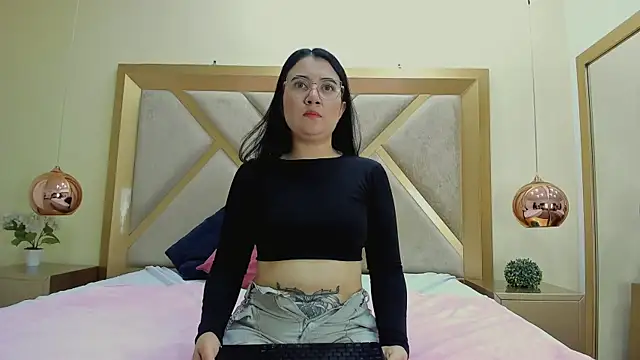 Snapshot of ChloeAshdord chatting on 04.08.26 ChloeAshdord online show from 04.08.26