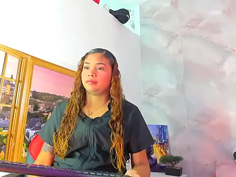 EllyBloom online show from 04.05.26