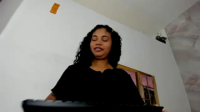 EllyBloom online show from 07.05.26