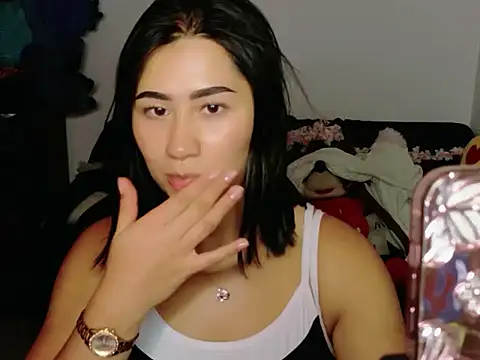 Snapshot of EvelynLeen_ chatting on 07.17.26 EvelynLeen online show from 07.17.26