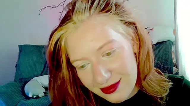 Snapshot of earn_my_lily chatting on 04.16.26 earn my lily online show from 04.16.26