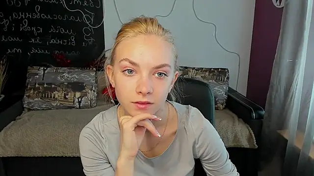 SonnySofia online show from 04.23.26