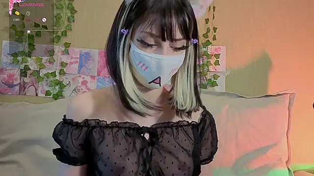 LunaNyanmi online show from 06.07.26