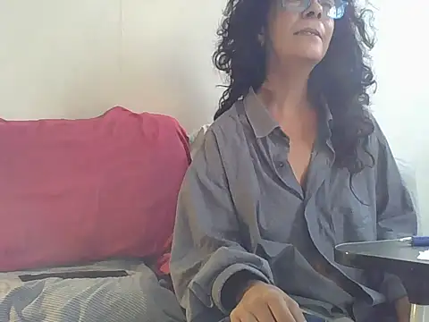 Snapshot of luly_mariposa chatting on 05.02.26 luly mariposa online show from 05.02.26