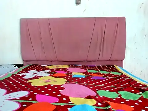 Snapshot of Junior_bebe chatting on 04.09.26 Junior bebe online show from 04.09.26