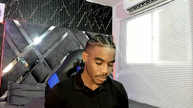 Snapshot of axel_silva4 chatting on 06.18.26 axel silva4 online show from 06.18.26