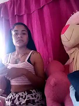 Snapshot of Zeyra_hot chatting on 04.07.26 Zeyra hot online show from 04.07.26