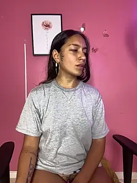DulceLatinaxo online show from 05.01.26