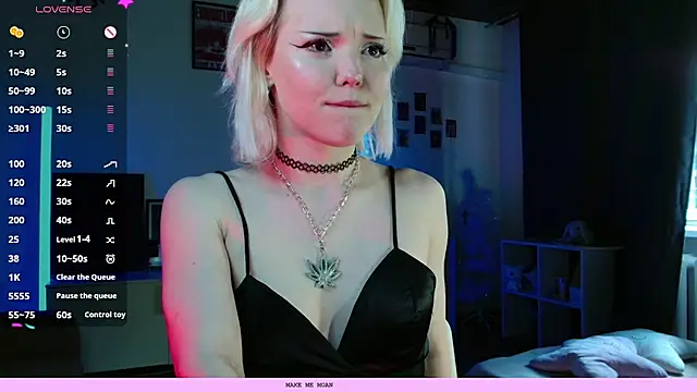 Snapshot of evianlui chatting on 06.16.26 evianlui online show from 06.16.26