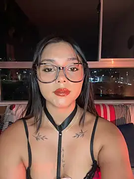 Snapshot of Pocajontas25 chatting on 04.13.26 Pocajontas25 online show from 04.13.26