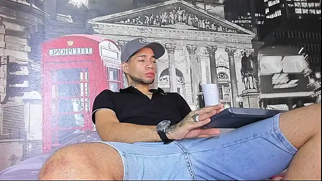 Snapshot of Daniel_huge22 chatting on 04.10.26 Daniel huge22 online show from 04.10.26