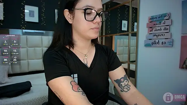 Snapshot of aria_bloomer chatting on 05.15.26 aria bloomer online show from 05.15.26