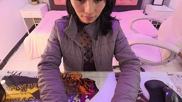 Snapshot of ahmy_ chatting on 04.18.26 ahmy online show from 04.18.26