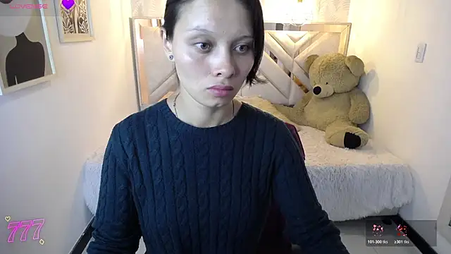 Snapshot of ahmy_ chatting on 04.27.26 ahmy online show from 04.27.26