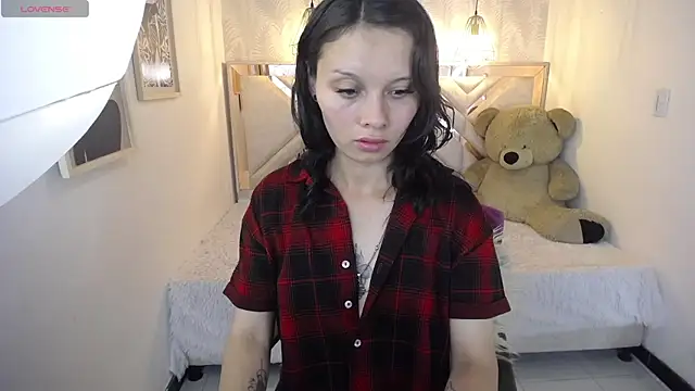Snapshot of ahmy_ chatting on 05.14.26 ahmy online show from 05.14.26