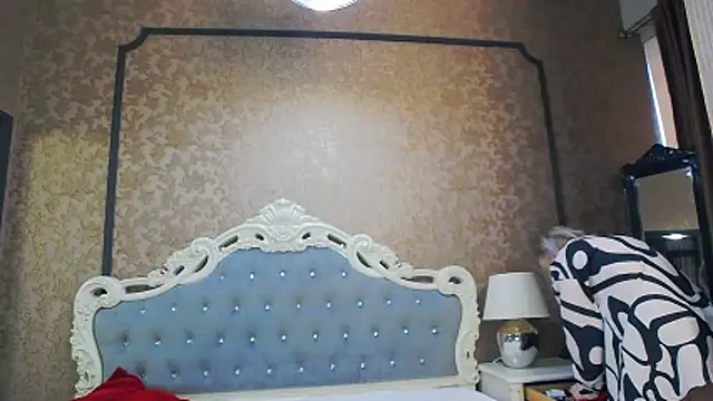 Ivy Quin online show from 06.05.26