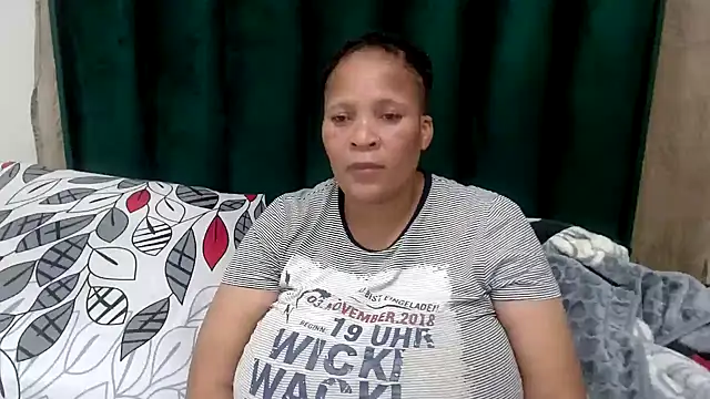 CaramelMelons78 online show from 04.25.26