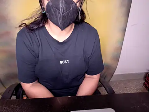 Snapshot of Dimblestar chatting on 04.13.26 Dimblestar online show from 04.13.26