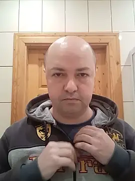 Snapshot of Luceriusbigass chatting on 01.21.25 Luceriusbigass online show from 01.21.25