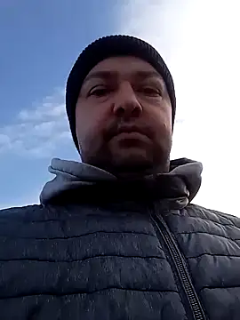 Snapshot of Luceriusbigass chatting on 03.19.25 Luceriusbigass online show from 03.19.25