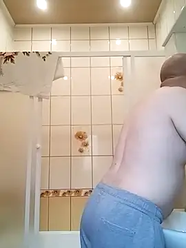 Snapshot of Luceriusbigass chatting on 11.02.25 Luceriusbigass online show from 11.02.25