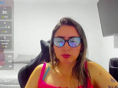 BellaTxM  online show from 04.13.26
